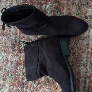 Indigo Rd. Black Suede Booties